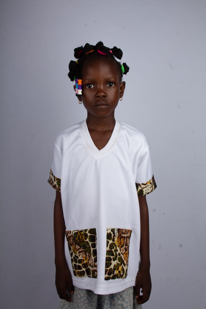 Children V Neck 2 pocket design T-shirts